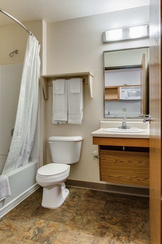 Woodspring Suites Charlotte Гастония Номер фото