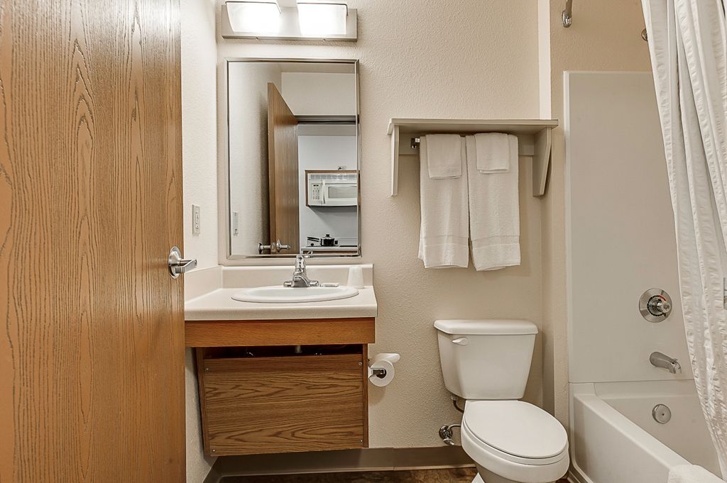 Woodspring Suites Charlotte Гастония Номер фото